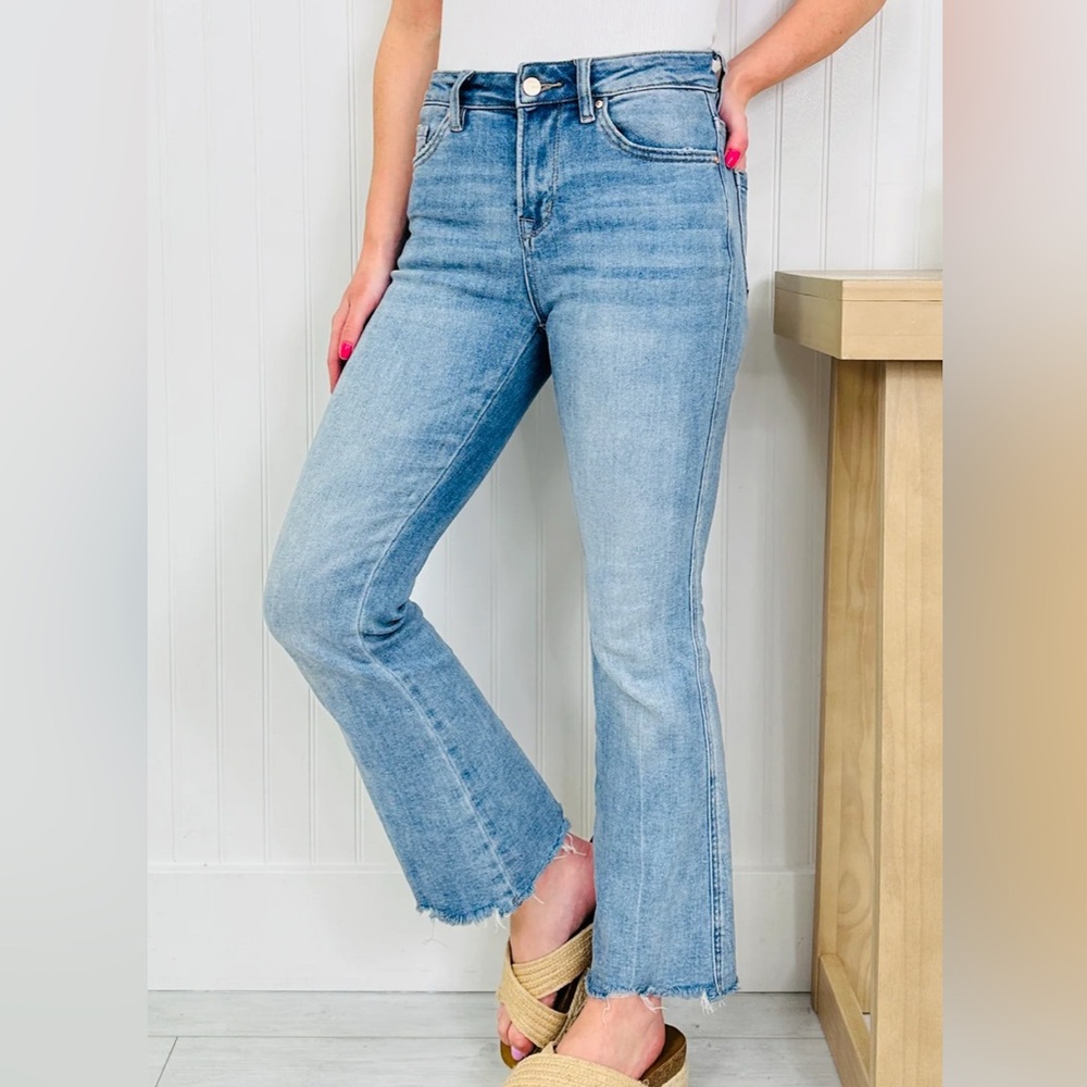 MoCo Kick Flare Cropped Jeans